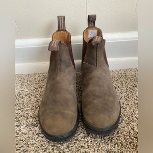 Blundstones